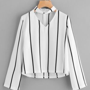 🌴Large SHEIN black/white cropped blouse